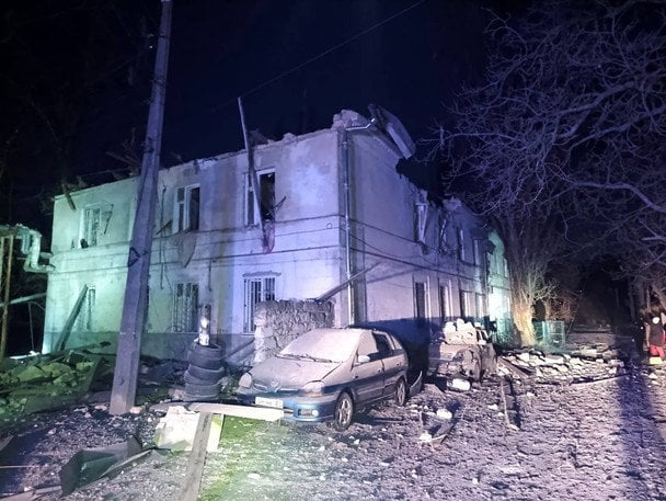 В Одесі після атаки пошкоджені будинки, школа і дитсадок (фото)