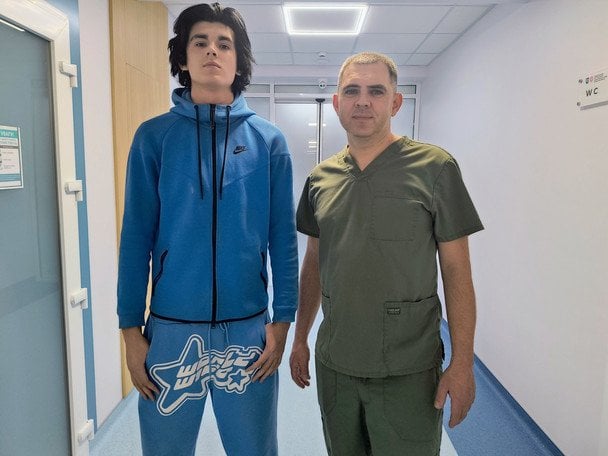 Кинувся назустріч вибуху: історія 17-річного Іллі, який рятував поліцейську під час теракту у Львові