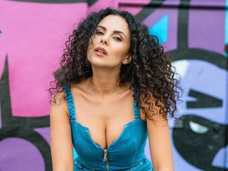 "Вдавала патріотку, сльози пускала на сцені", "Наша зірка згасла". У мережі обговорюють нові пісні Каменських