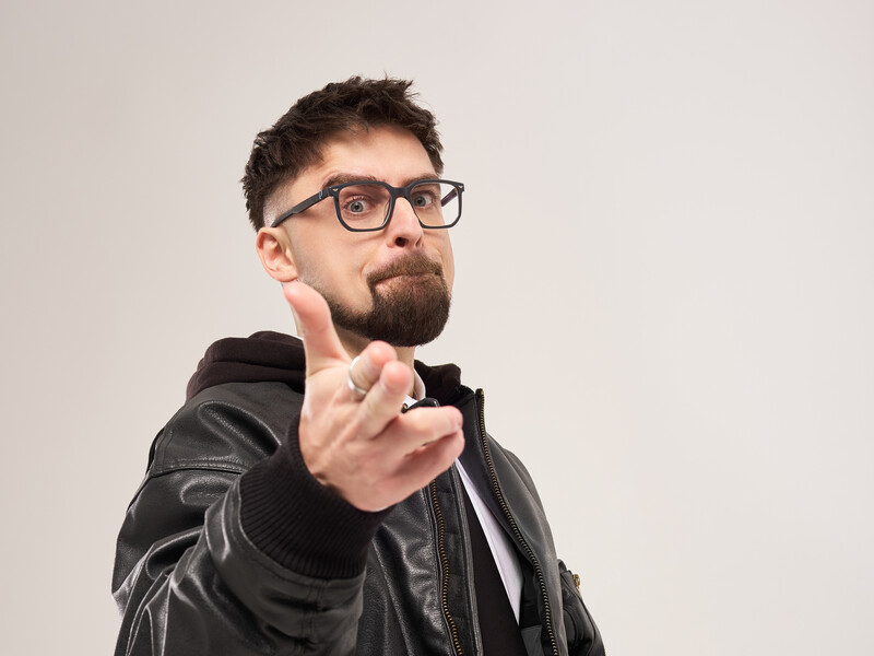 "Війна змінила розуміння любові – вона стала тихішою". Julik презентував кліп на пісню "Назавжди"