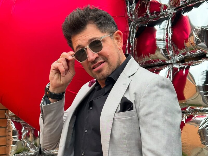 "Уміє дарувати любов". 50-річний Джеджула вперше показав свою нову обраницю