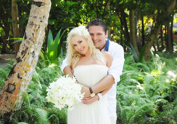 Катерина Бужинська оригінально привітала чоловіка з 12-ю річницею шлюбу