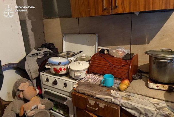 Немовля з туберкульозом і брат з опіками: на Львівщині забрали сімох дітей із небезпечної сім’ї