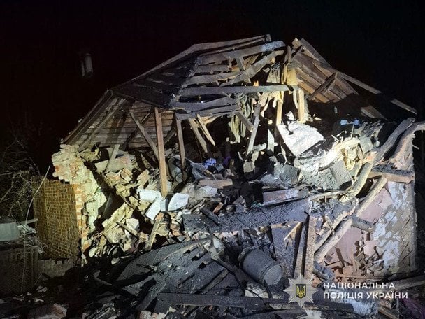 Авіаудар по Сумах: знищені будинки, поранена дитина (фото)