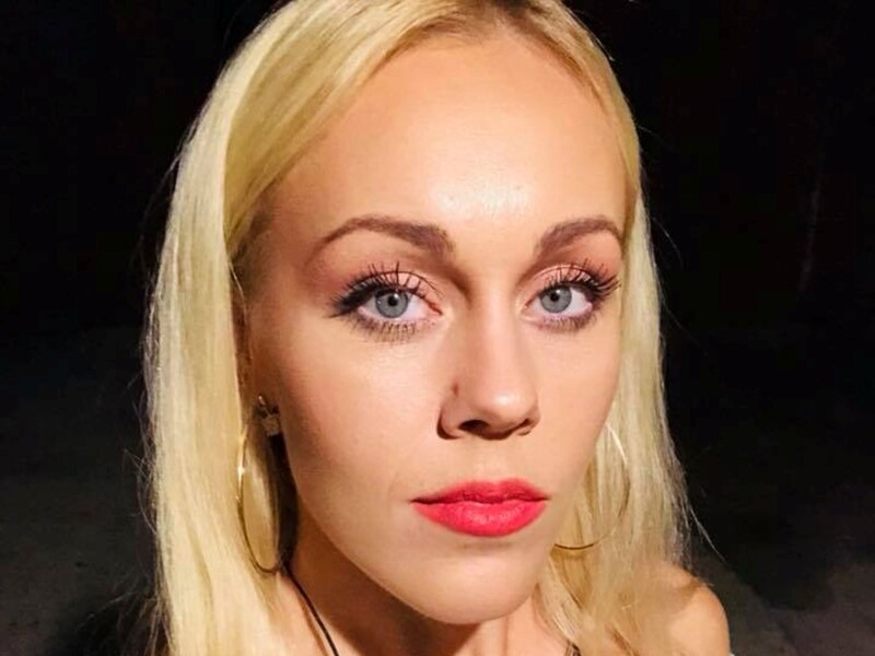 "Чула, як вони спілкувалися". Відома ведуча розповіла, чому шокована розлученням Олени Тополі