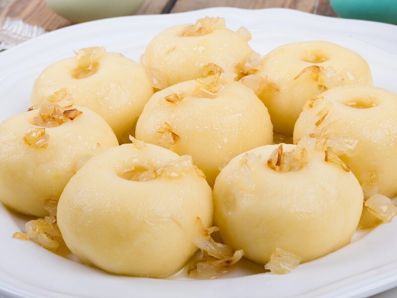 Замісіть це просте тісто з картоплею – і приготуйте оригінальні галушки. Покроковий рецепт