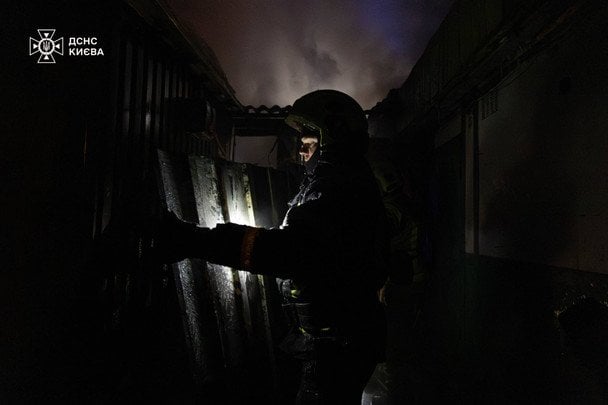 У Києві сталася пожежа на одному з відомих ринків