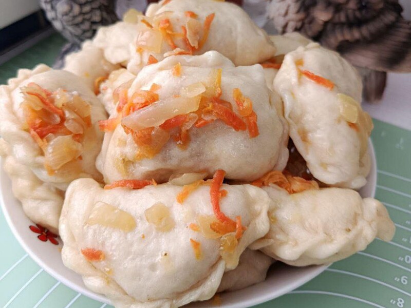 "Ой, яка смакота. Так і хочеться посмакувати". Рецепт пишних і ніжних вареників на сковороді