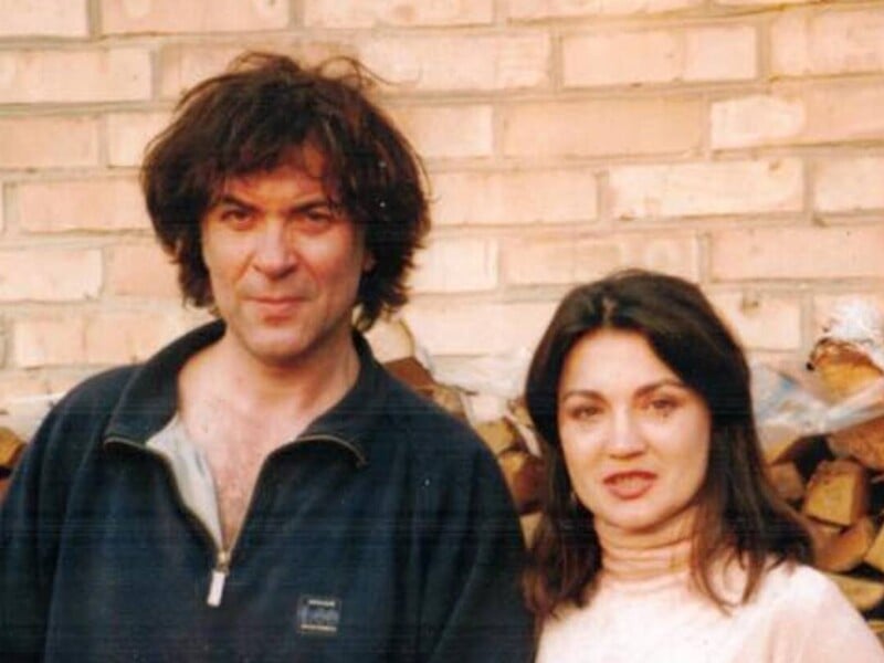 "Довго були друзями, аж раптом…" Історія кохання Сумської і Хостікоєва довжиною у 30 років