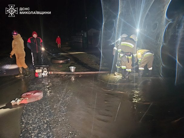 Полтава йде під воду: затопило вулиці та будинки