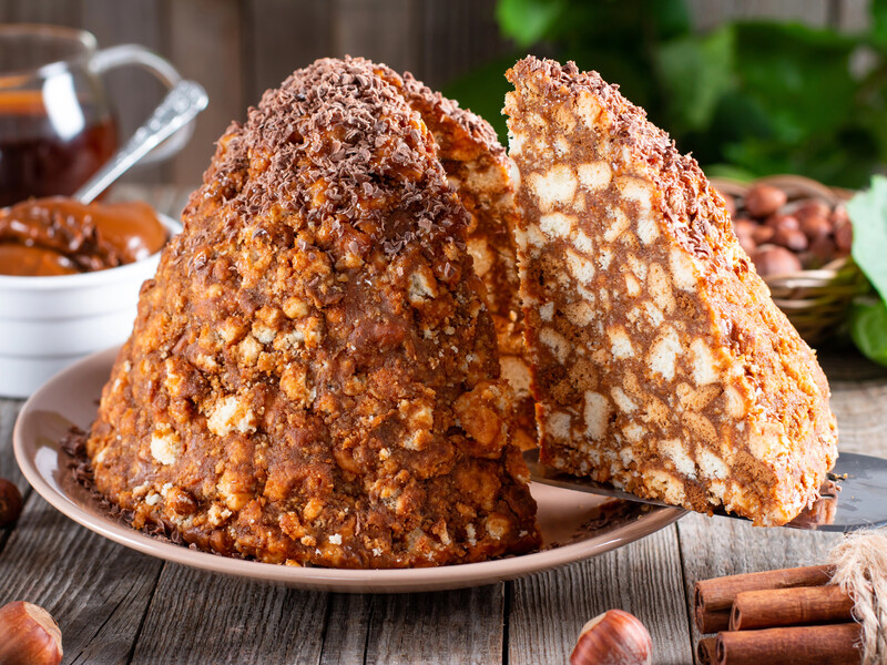 "Ви не уявляєте, як це смачно!" Кацурін підірвав мережу покроковим рецептом торта "Мурашник"