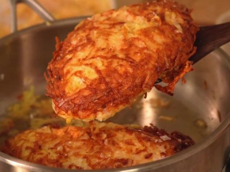 Якщо куряче філе обкачати в тертій картоплі – отримаєте божественно смачну страву. Рецепт