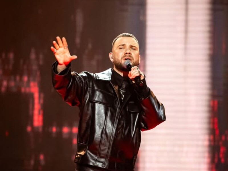 Laud відповів Lelѐka після того, як вона захотіла передати йому свій кубок переможниці нацвідбору