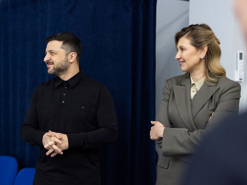 "Не покажу – моя". У мережі згадали, як майже 10 років тому Зеленський привітав дружину із Днем закоханих "Не покажу – моя". У мережі згадали, як майже 10 років тому Зеленський привітав дружину із Днем закоханих