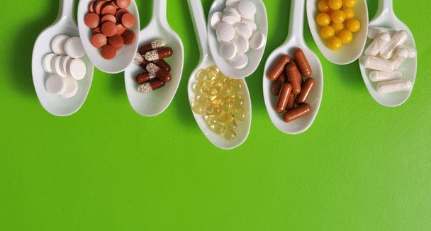 Популярні добавки можуть пошкодити печінку та нирки — попередження лікарів