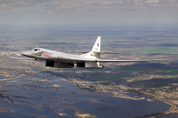 Зліт Ту-160 з "Енгельс-2": чи готується Росія до нової атаки