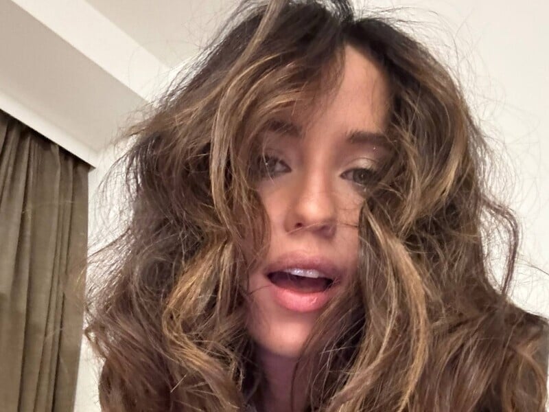 Дорофєєва, лежачи в ліжку з Кацуріним, показала, як звертається до його сина. Відео