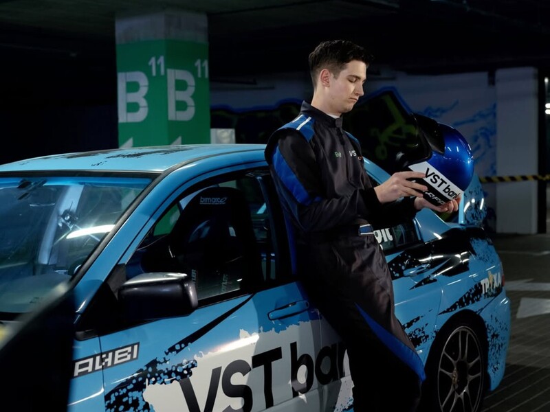 Команда стрічки "На драйві" презентувала офіційний трейлер. Відео