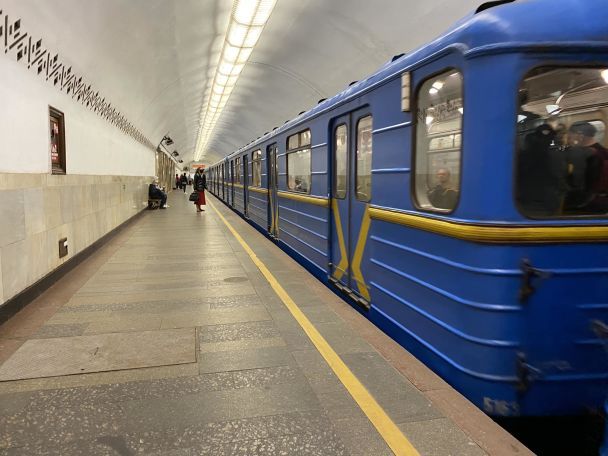 У Києві закриють одну з станцій метро та змінять рух автобусів: що відомо