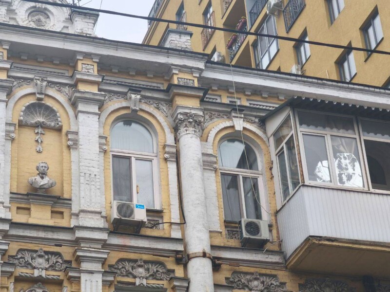 У Києві ліквідували останнього Пушкіна. Фото