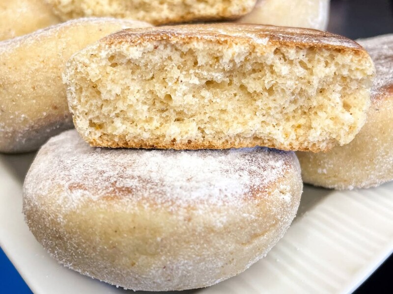 Духовка не потрібна, щоб приготувати ці м'які пряники. Перевірений рецепт тіста для сковороди