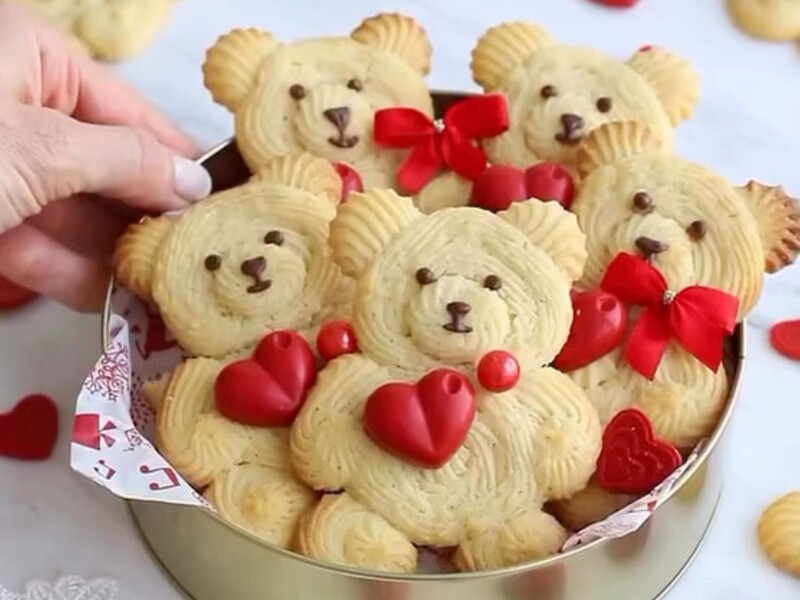 Приготуйте цих ведмедиків на День святого Валентина. Простий рецепт пісочного тіста