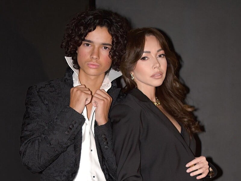 16-річний син української балерини став бізнесменом і підкорив мережу свіжими фото