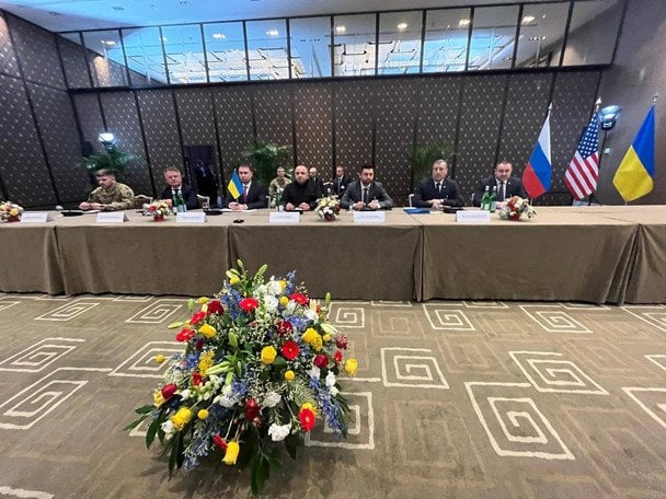 Інтрига на переговорах в Женеві: навіщо приїхали делегації Британії та Франції