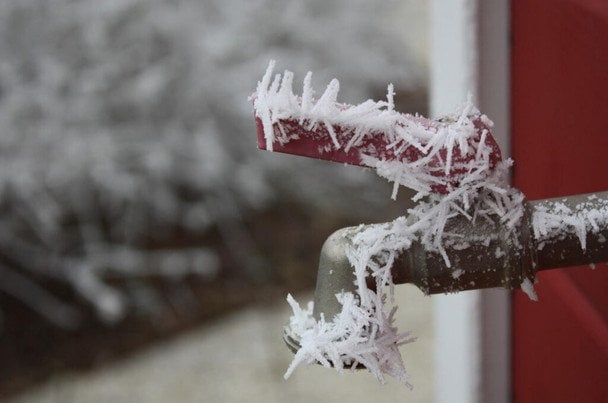 "Небезпечна" вода після відключень світла: що зробити, аби вберегтись