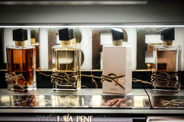 Найкращі квіткові парфуми на весну: добірка топових ароматів