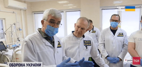 Диво у Дніпрі: нейрохірурги США та України врятували військового, мозок якого прошив металевий болт Диво у Дніпрі: нейрохірурги США та України врятували військового, мозок якого прошив металевий болт