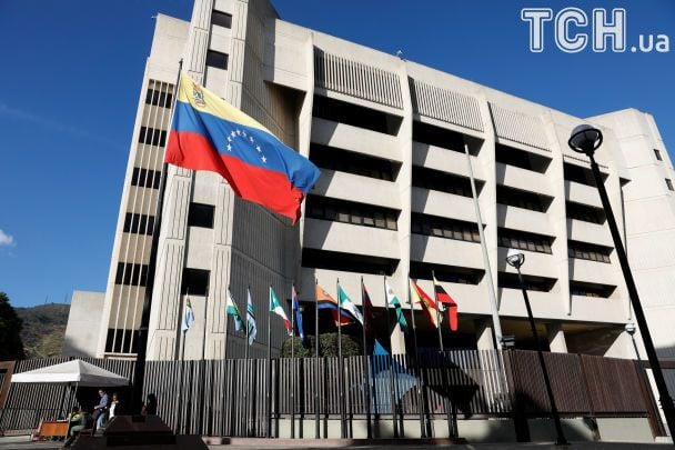 Влада Венесуели звільнила кількох відомих опозиціонерів