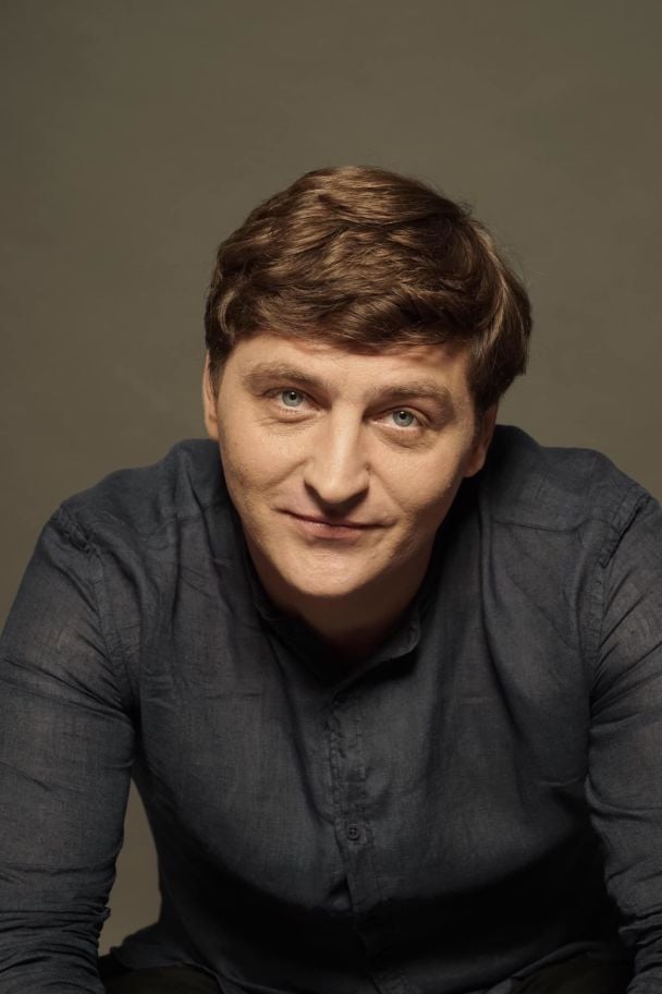 В'ячеслав Довженко одружується вдруге: актор освідчився молодій коханій і розкрив, коли буде весілля