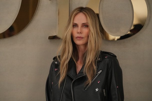 50-річна Шарліз Терон дістала серйозні травми під час знімань нового фільму: "Знадобиться операція"