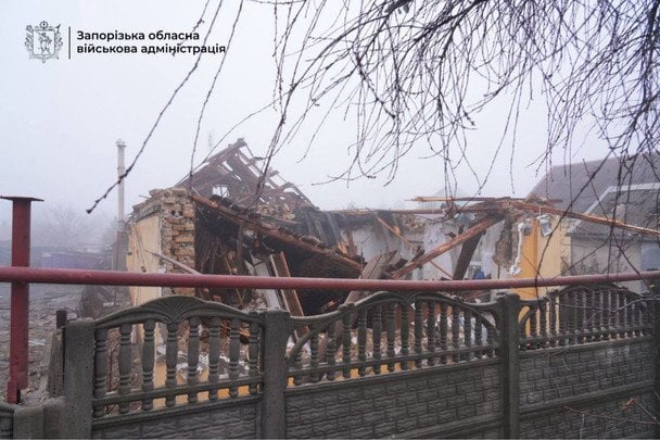 Удар РФ по Запоріжжю: є потерпілі, понівечені будинки (фото, відео)
