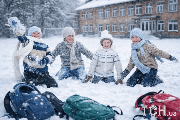 Весняні канікули 2026: у яких містах України школярі відпочиватимуть найдовше Весняні канікули 2026: у яких містах України школярі відпочиватимуть найдовше