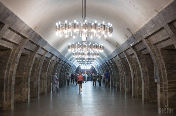 Потоп біля станції метро у Києві: чи є загроза для пасажирів
