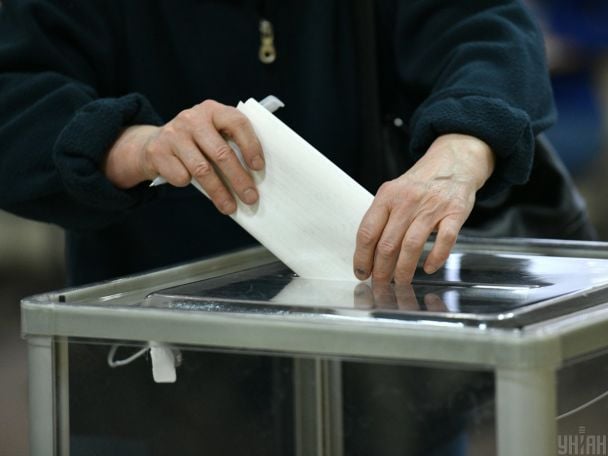 Повоєнні вибори під мікроскопом: політиків можуть змусити звітувати про зв’язки з РФ з 2014 року Повоєнні вибори під мікроскопом: політиків можуть змусити звітувати про зв’язки з РФ з 2014 року