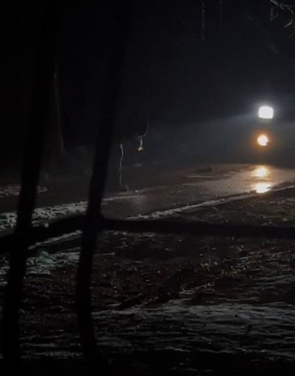 У Кривому Розі під час бійки поранено цивільного і чоловіка у формі — ЗМІ (чутливе відео)