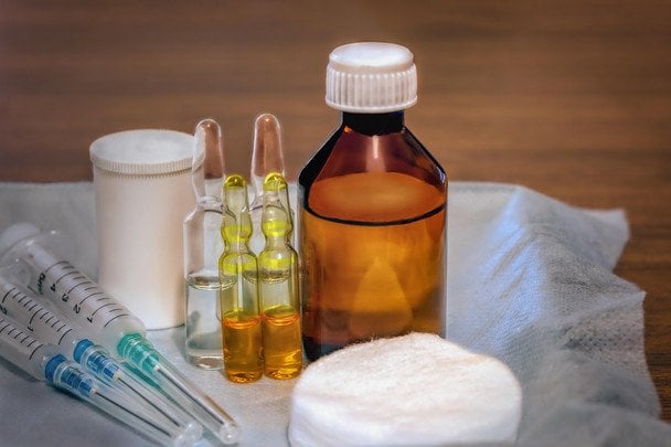 Універсальна вакцина від застуди, грипу та кашлю: революційний спрей зі США