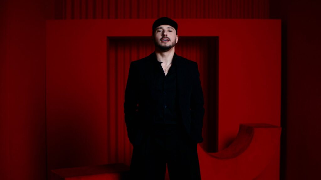 Сергій Мироненко представив пісню-присвяту українським жінкам “Одна на мільйон”