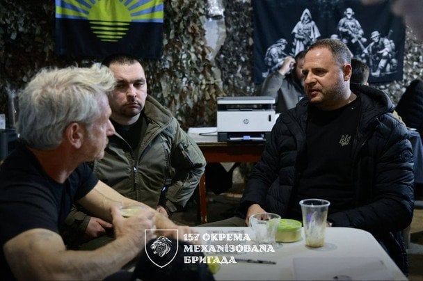 Єрмака і Шона Пена помітили на Донеччині — що вони там робили (фото)