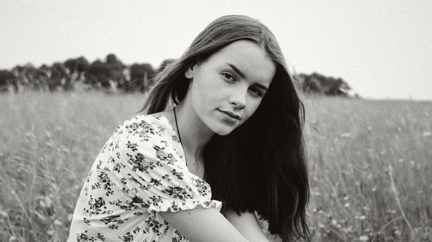 "Мати намагалася відчинити двері, щоб витягнути дитину": через атаку РФ загинула 15-річна Марія Наливайко