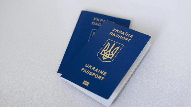 Власників паспорта-книжечки можуть оштрафувати: кому загрожує
