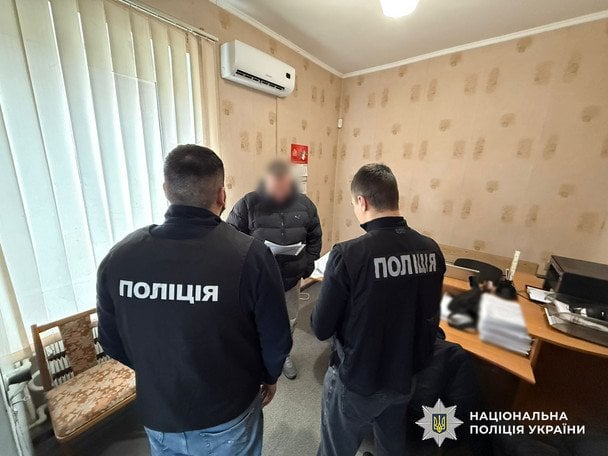 На Одещині чоловік 1,5 року видавав померлу матір за живу заради пенсії та відстрочки На Одещині чоловік 1,5 року видавав померлу матір за живу заради пенсії та відстрочки
