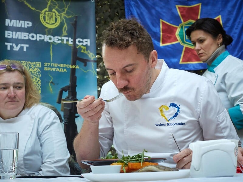 Нова збірка рецептів Клопотенка для ЗСУ. Що відомо і чому проєкт критикують у мережі Нова збірка рецептів Клопотенка для ЗСУ. Що відомо і чому проєкт критикують у мережі