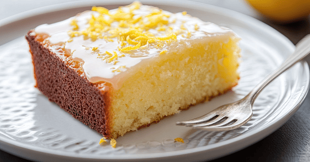 Ніжний лимонний пиріг з йогуртом, який підкорить усіх на Великдень — спробуйте самі