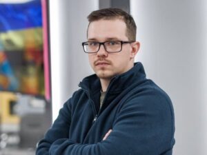 Не по-дитячому навалює скорботним росіянам. Найяскравіші реакції есемемника Міноборони України в мережі