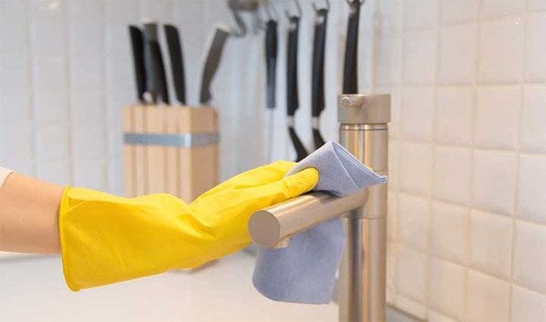 Секрети прибирання за 15 хвилин на день: як назавжди забути про суботні марафони