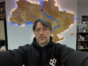 "Лі-лі-лі – кляті москалі". Притула розповів, як виховує дітей, щоб захистити їх від росіян